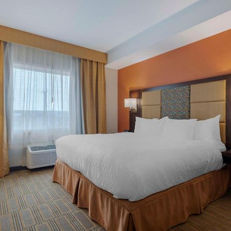 Best Western Plus Chateau Fort St. John Экстерьер фото