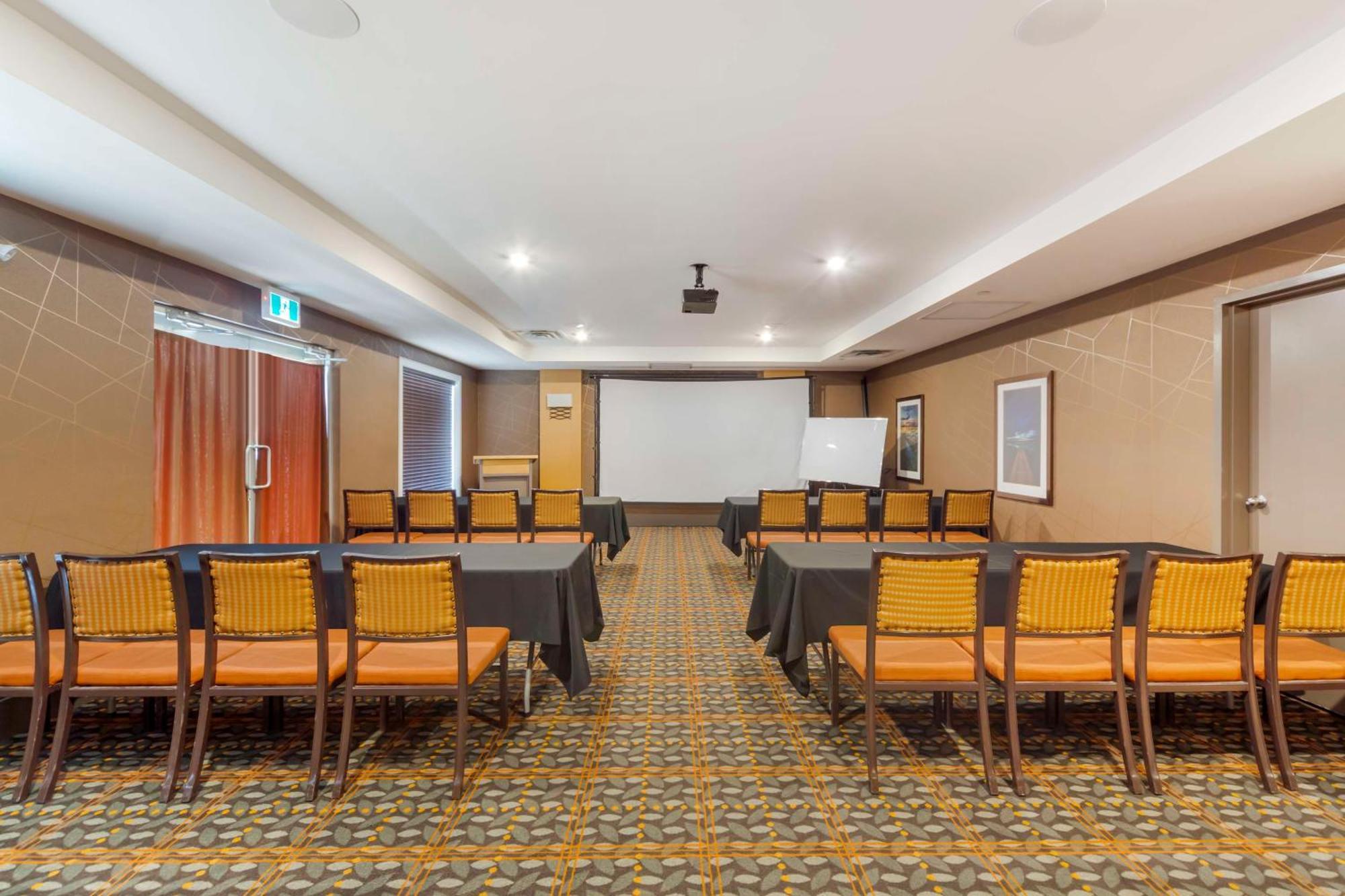 Best Western Plus Chateau Fort St. John Экстерьер фото