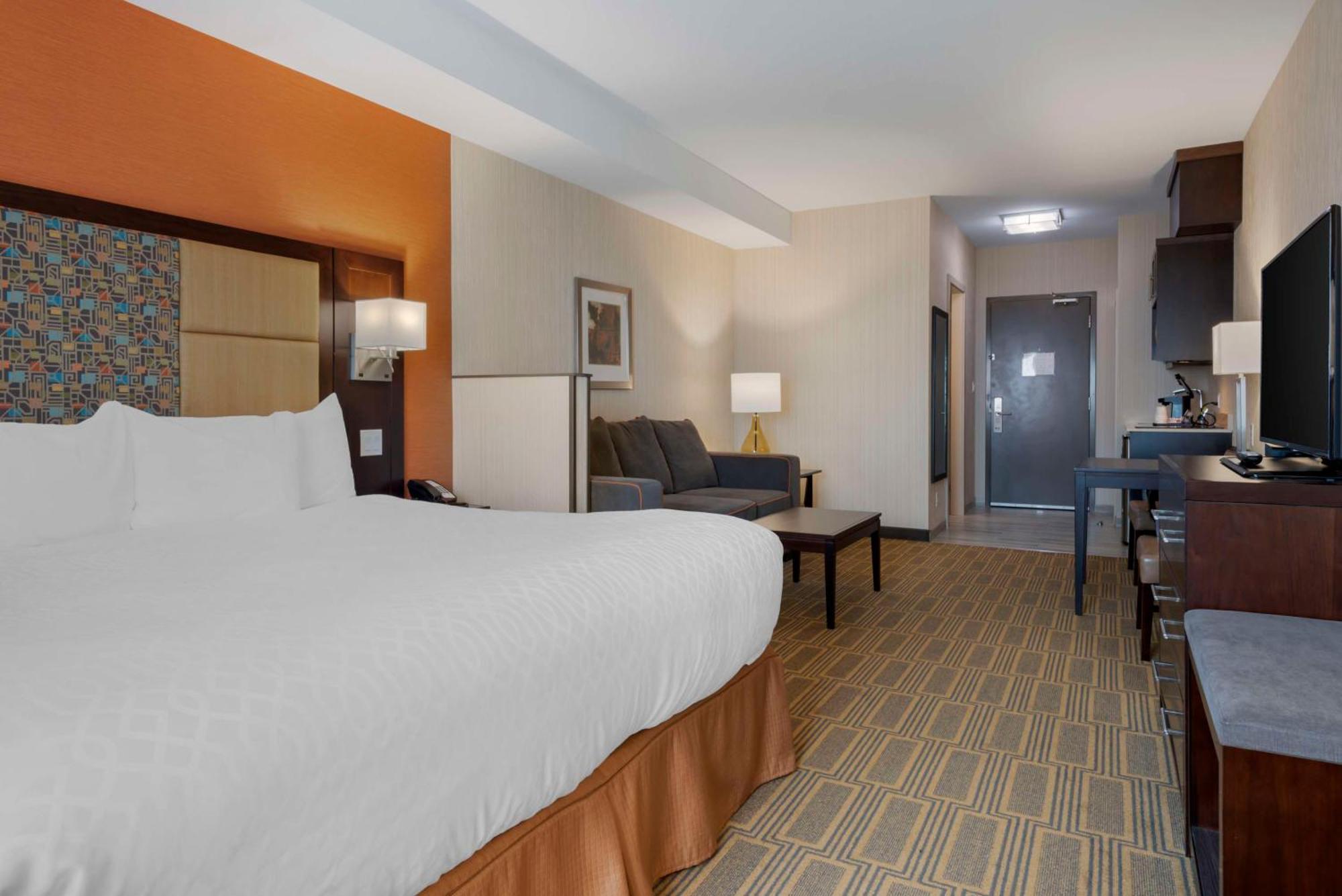 Best Western Plus Chateau Fort St. John Экстерьер фото