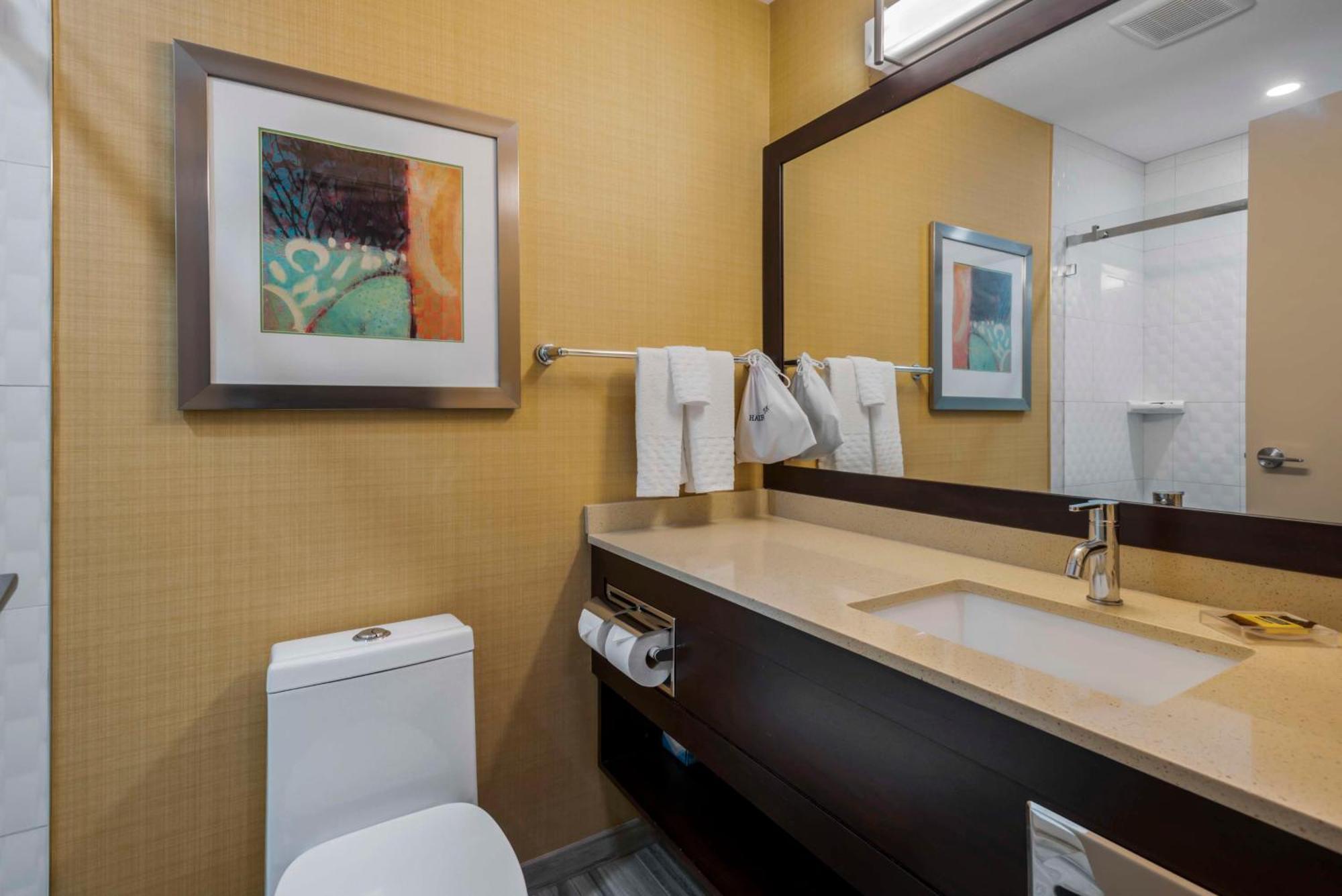 Best Western Plus Chateau Fort St. John Экстерьер фото