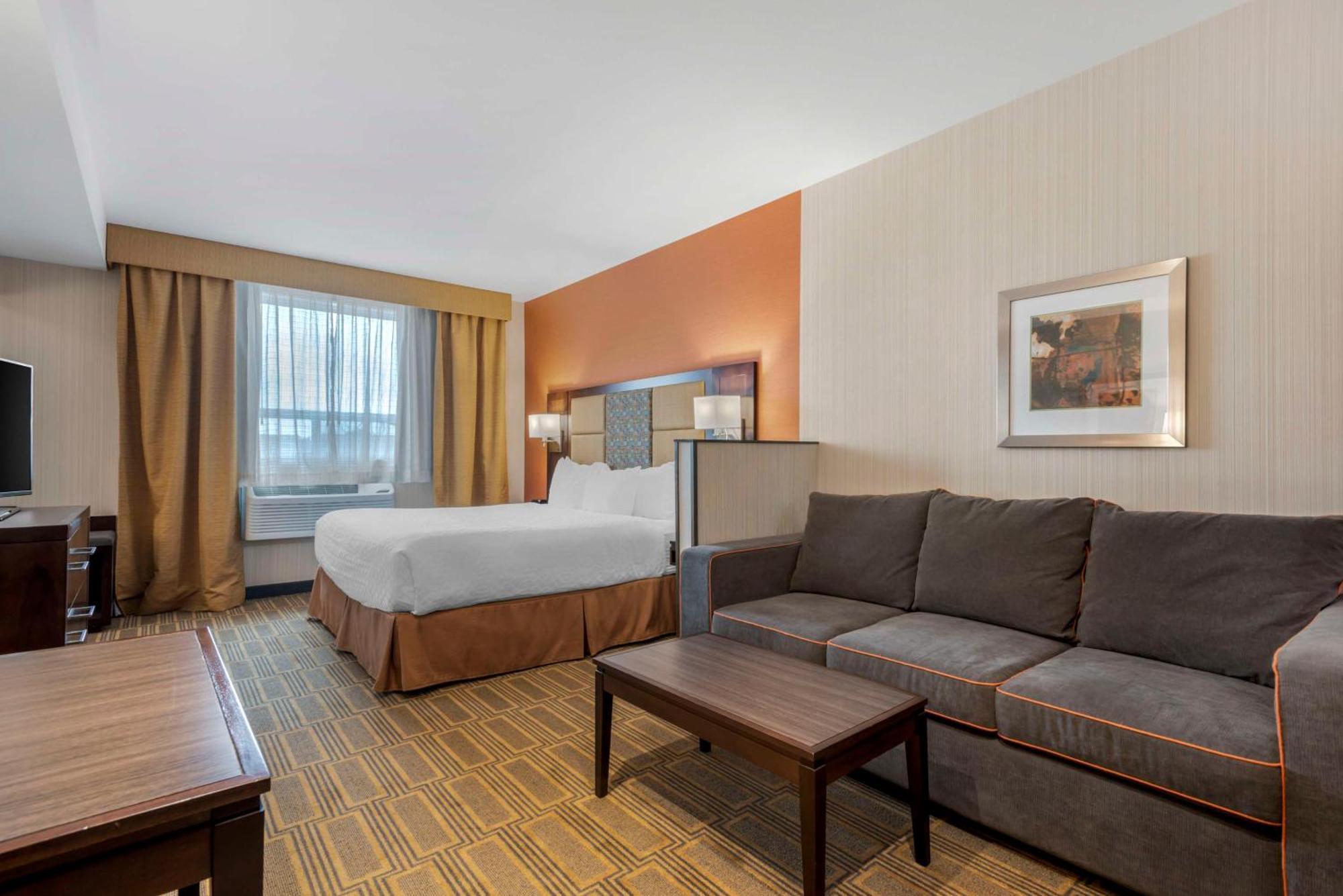 Best Western Plus Chateau Fort St. John Экстерьер фото