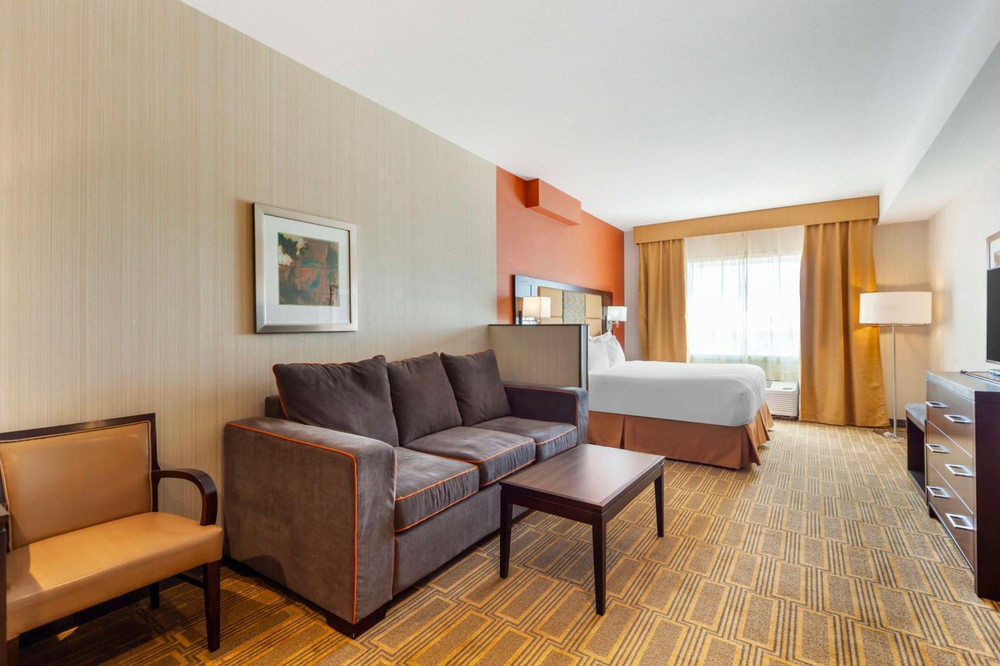 Best Western Plus Chateau Fort St. John Экстерьер фото