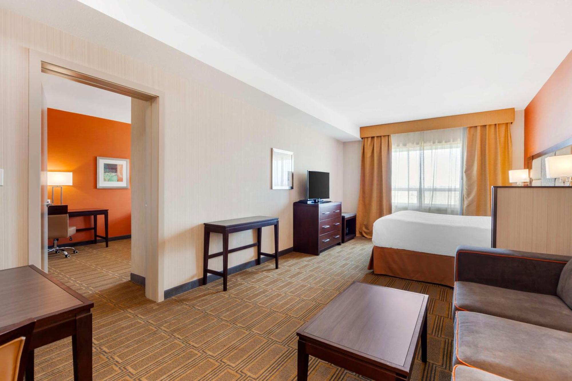 Best Western Plus Chateau Fort St. John Экстерьер фото