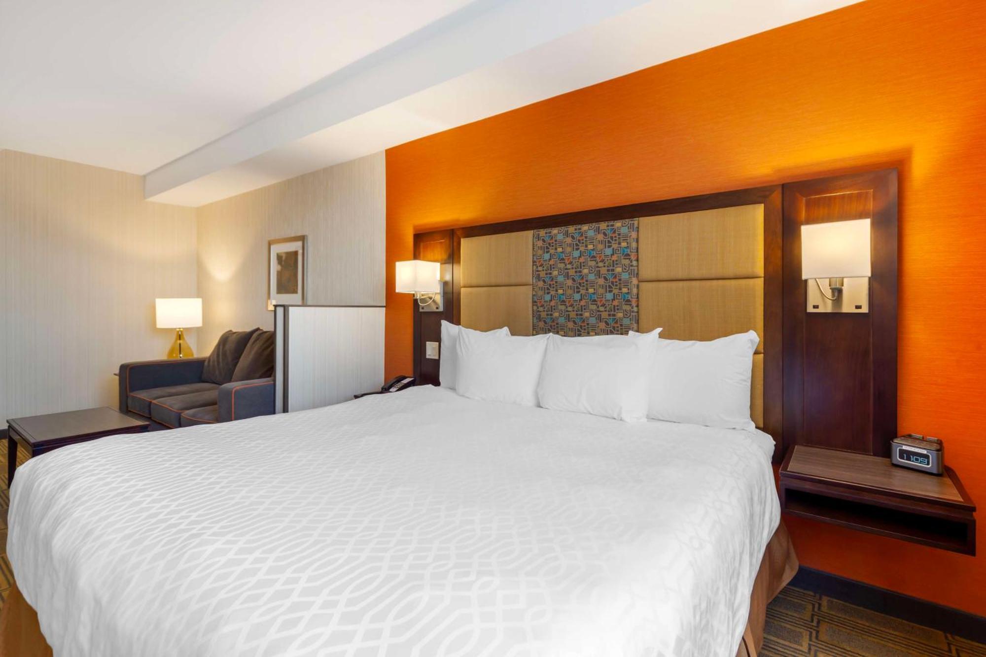 Best Western Plus Chateau Fort St. John Экстерьер фото