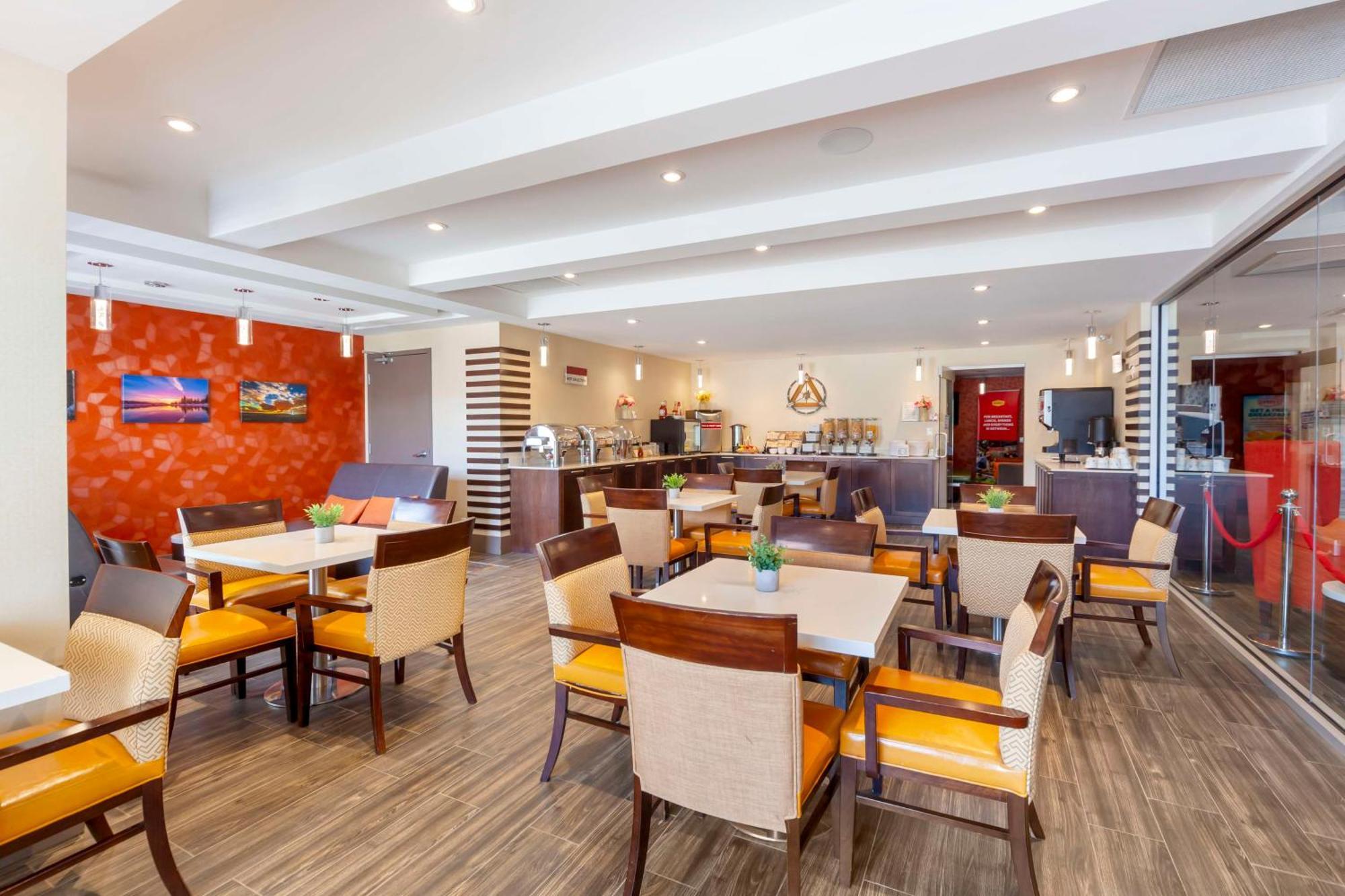Best Western Plus Chateau Fort St. John Экстерьер фото