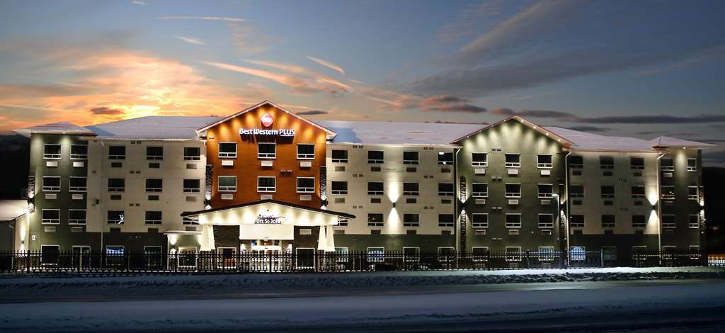 Отель Best Western Plus Chateau Fort St. John Экстерьер фото