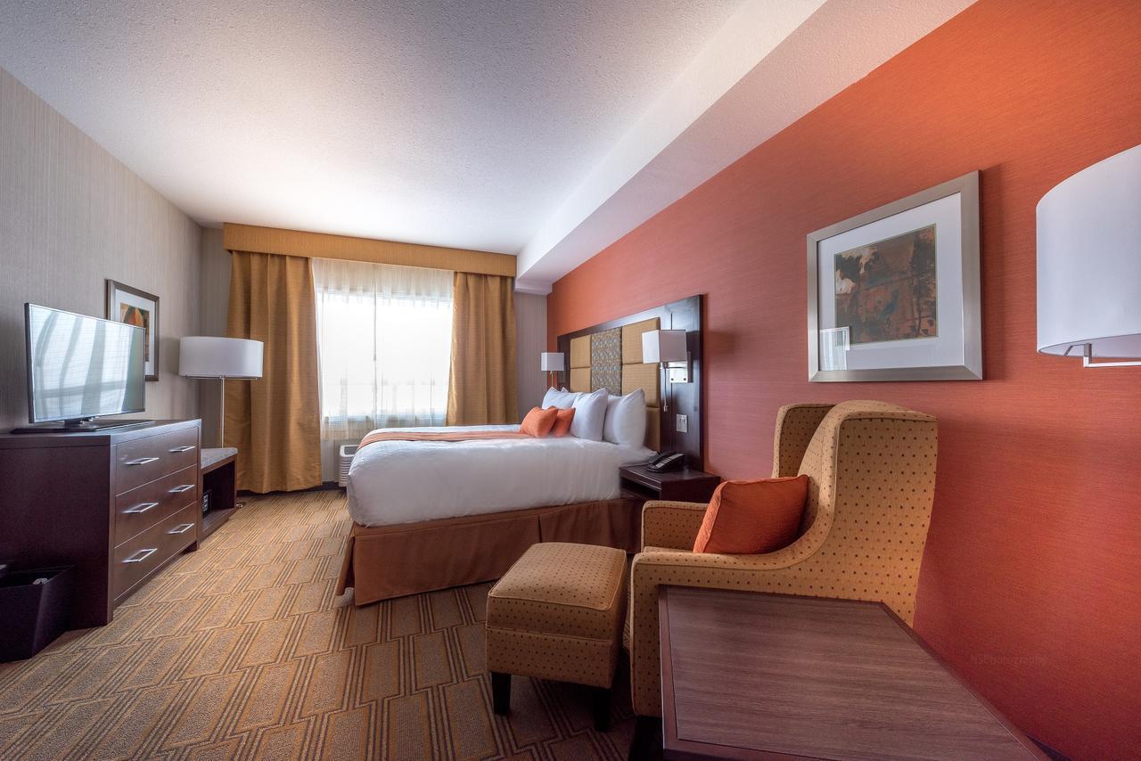 Best Western Plus Chateau Fort St. John Экстерьер фото